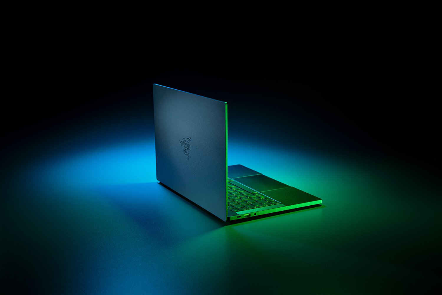 Razer Blade Stealth 13 Gaming - 13.3" FHD 120Hz, 4GB GeForce GTX 1650Ti Max-Q, Core™ i7-1165G7, 16GB RAM, 512GB SSD, Windows 10 Home - Black - Image 3